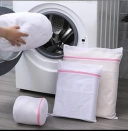 Image of HomeCloud Mesh Laundry Clothes Washing Bag with zip lock for Delicate Clothes, Stockings, Underwear, Bras & Lingerie for Washing Machine| Pack of 4 (Pink)